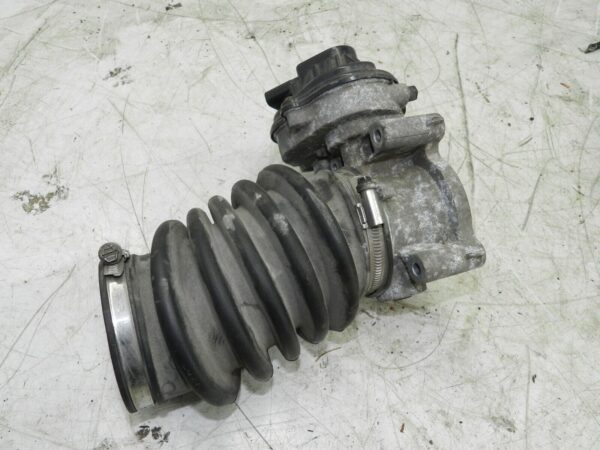 2008 FORD FOCUS CC CONVERTIBLE. THROTTLE BODY WITH INTAKE PIPE - Image 2