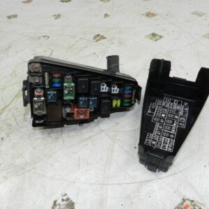(129) 2005 HONDA JAZZ. FUSE BOX BOARD HOUSING