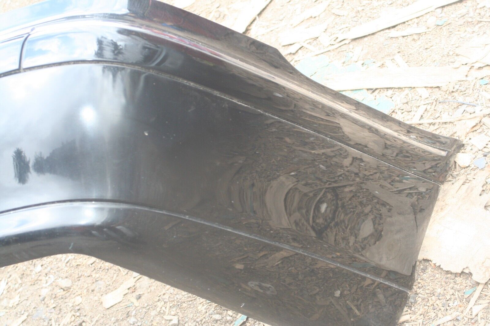 2005 MERCEDES S CLASS W220. REAR BUMPER IN BLACK - Image 3
