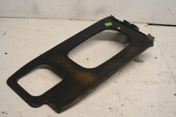 2001 LAND ROVER DISCOVERY 2 TD5. CENTRE CONSOLE WOOD TRIM - Image 2