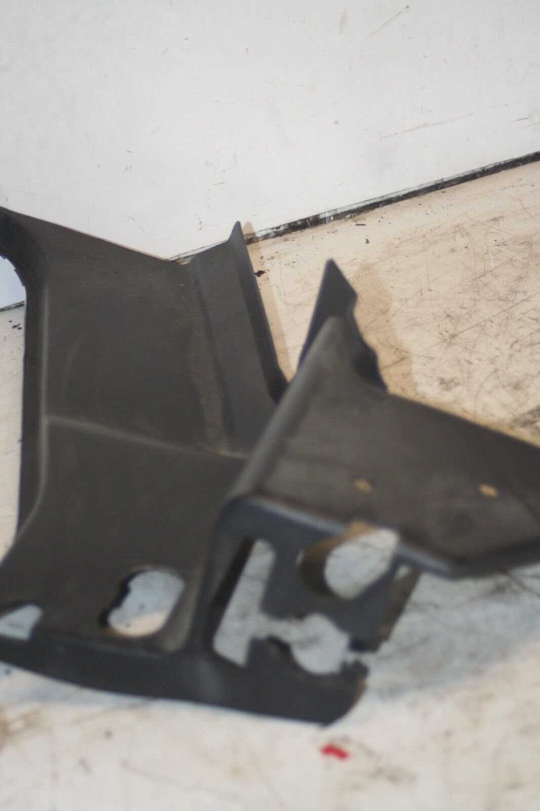 MAZDA MX5 MK1. NA0168551 DRIVER SIDE PILLAR TRIM - Image 2