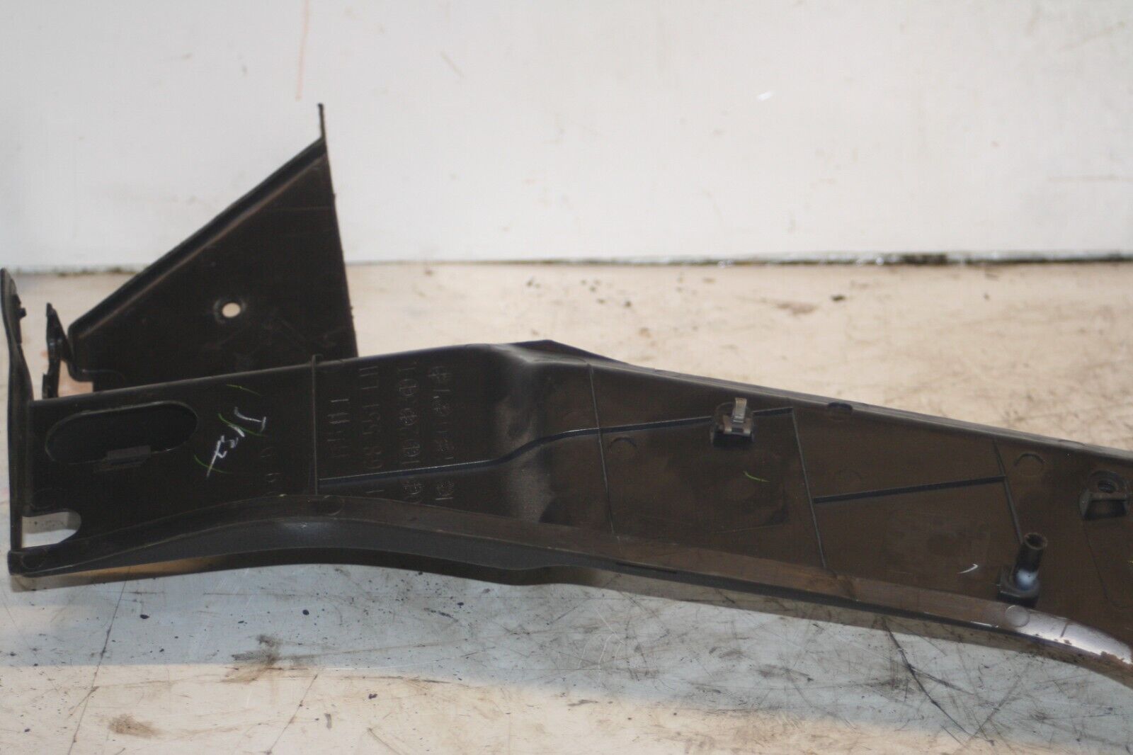 MAZDA MX5 MK1. NA0168551 DRIVER SIDE PILLAR TRIM - Image 3