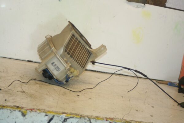 MAZDA MX5 MK1. HEATER BLOWER MOTOR FAN RESISTOR HOUSING BOX - Image 4