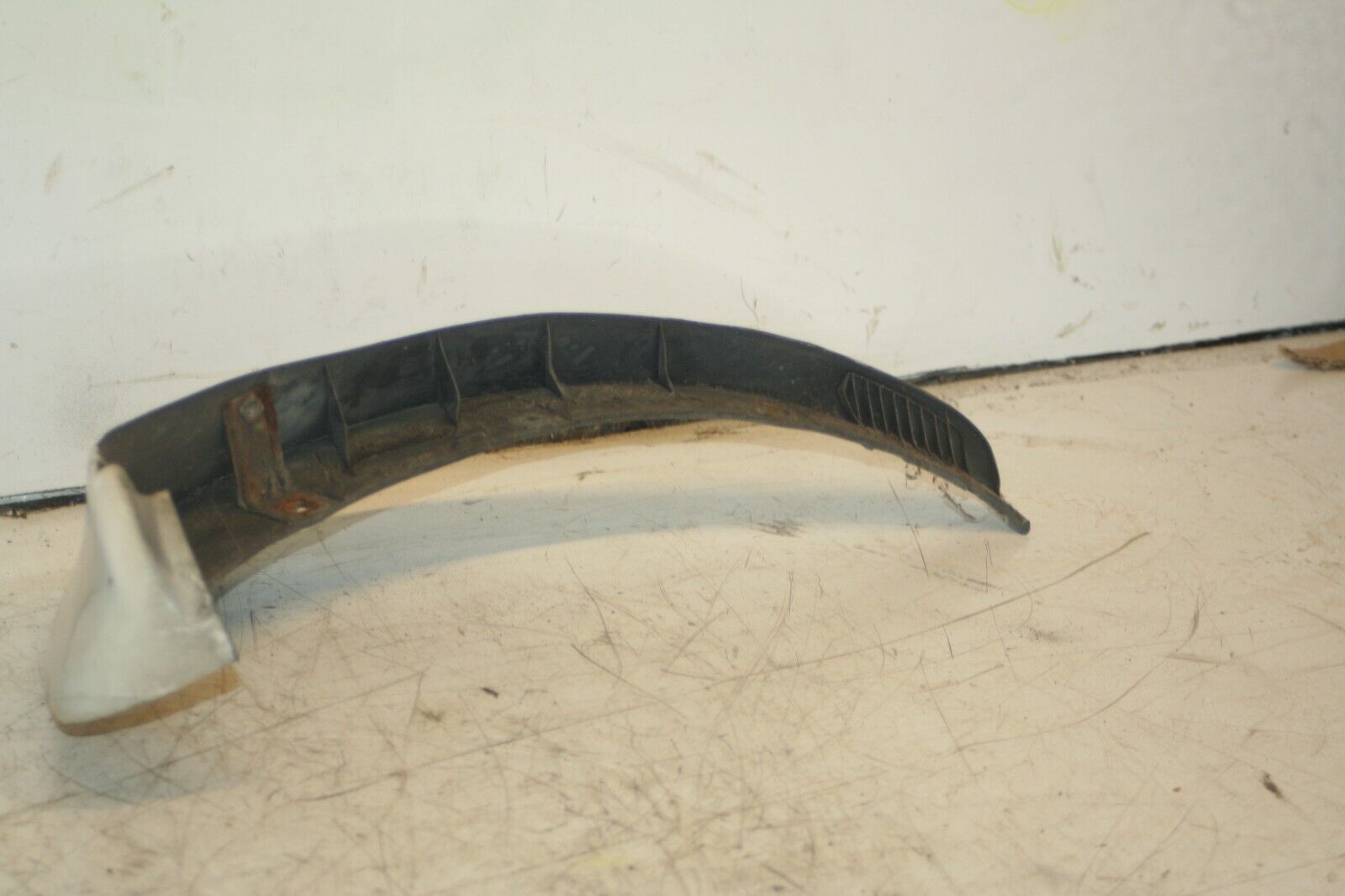 MAZDA MX5 MK1. PASSENGER SIDE MUD FLAP IN WHITE - Image 5