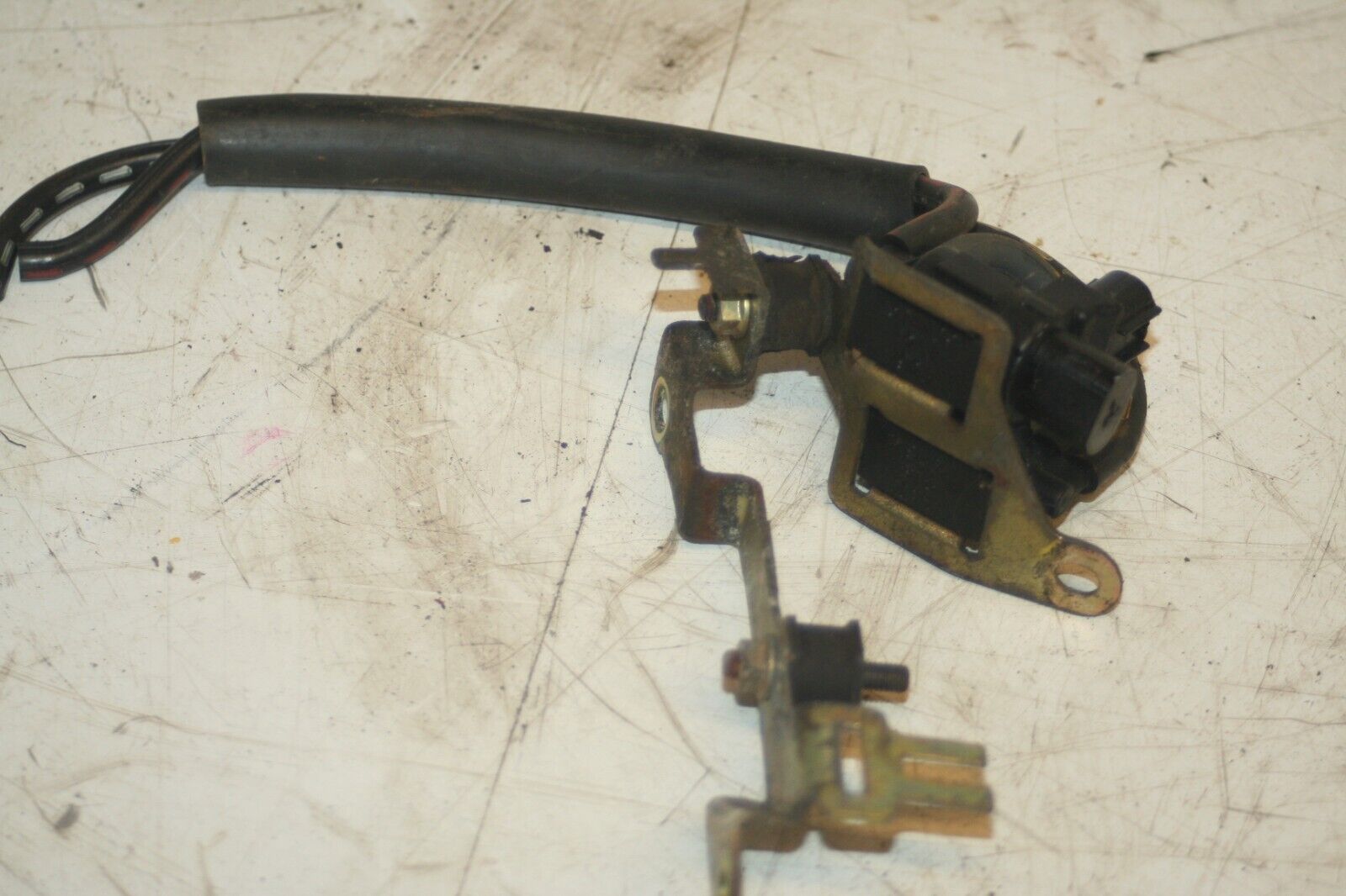 MAZDA MX5 MK1. SOLENOID VACUUM PUMP