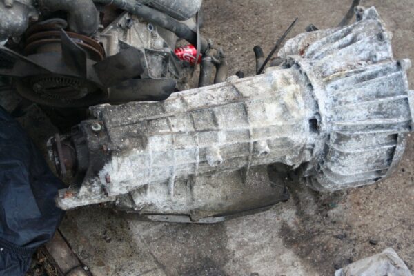 1988 BMW 525 E28. AUTOMATIC GEARBOX + TORQUE CONVERTER 4HP22 - Image 4