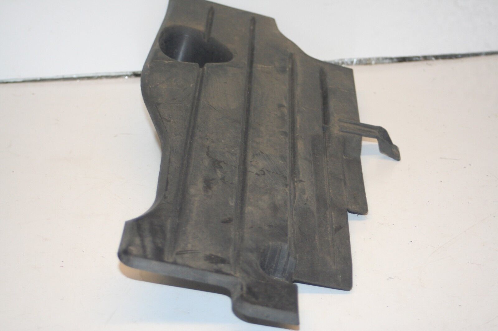 2016 FORD KUGA MK2. UNDER CAR TRIM