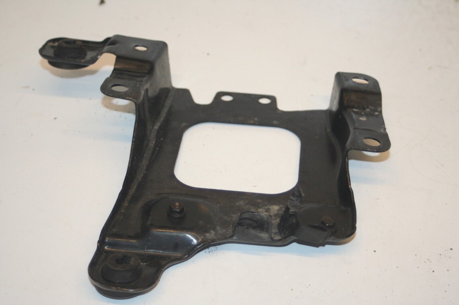 2016 FORD KUGA MK2. BATTERY FRAME PLATE TRAY - Image 2
