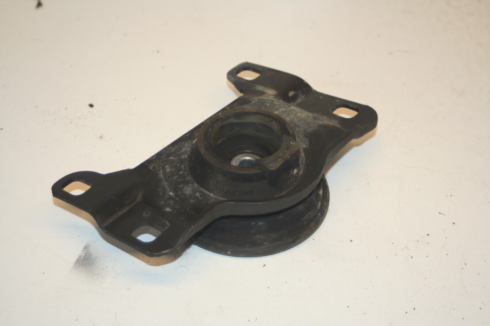 2016 FORD KUGA MK2. ENGINE MOUNT GEAR BOX - Image 2