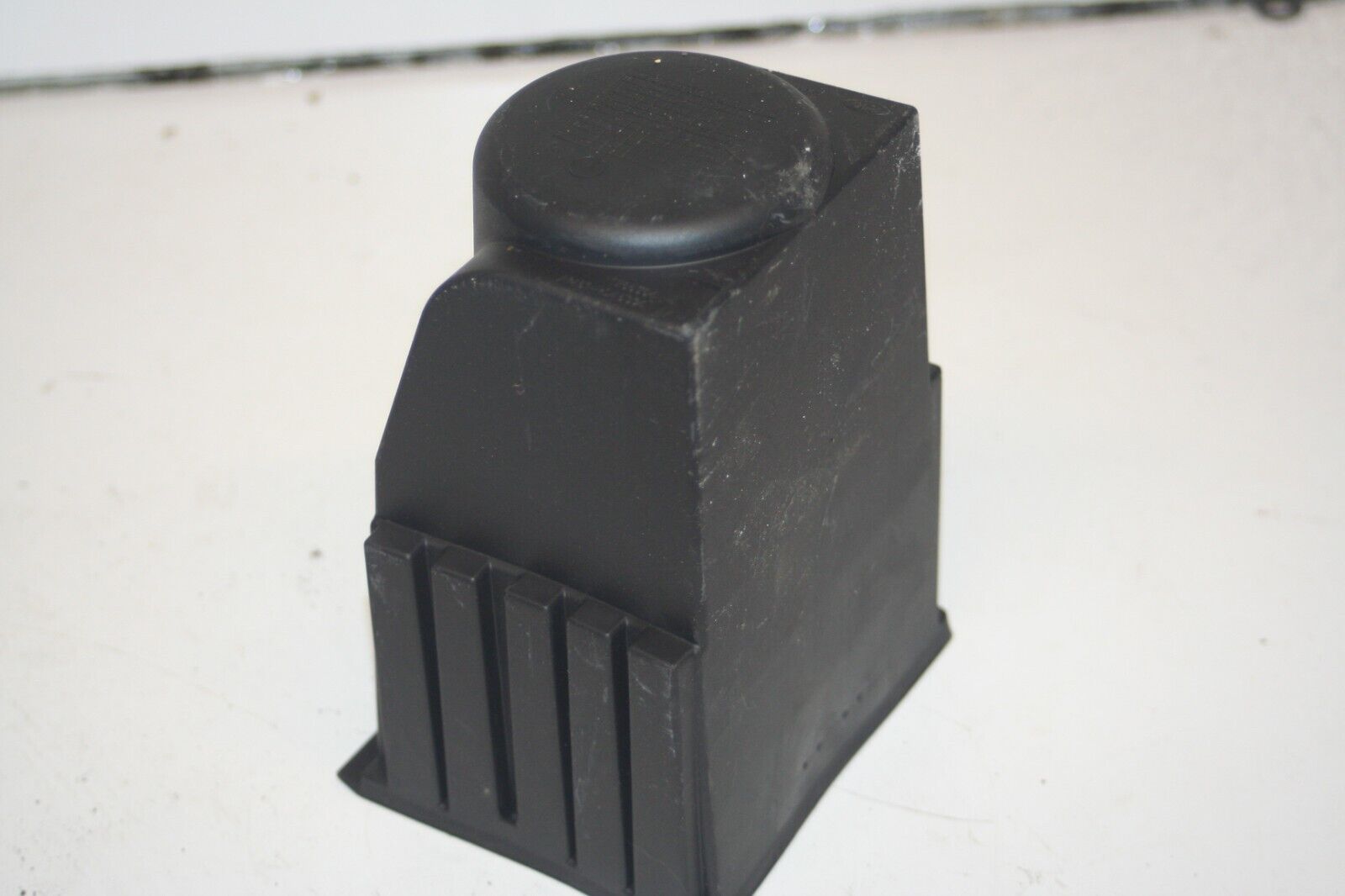 2016 FORD KUGA MK2. STORAGE POCKET CENTRE CONSOLE - Image 2