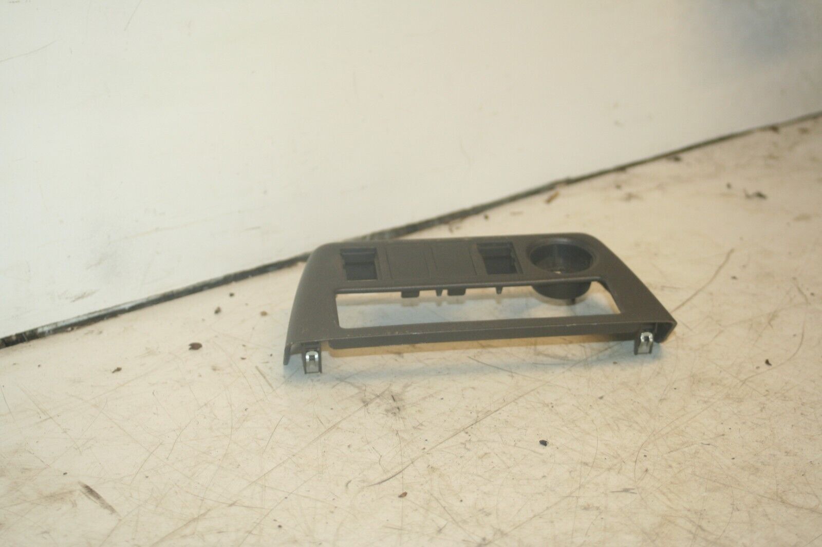 (98) TOYOTA RAV 4 MK1. CENTRE CONSOLE TRIM - Image 3