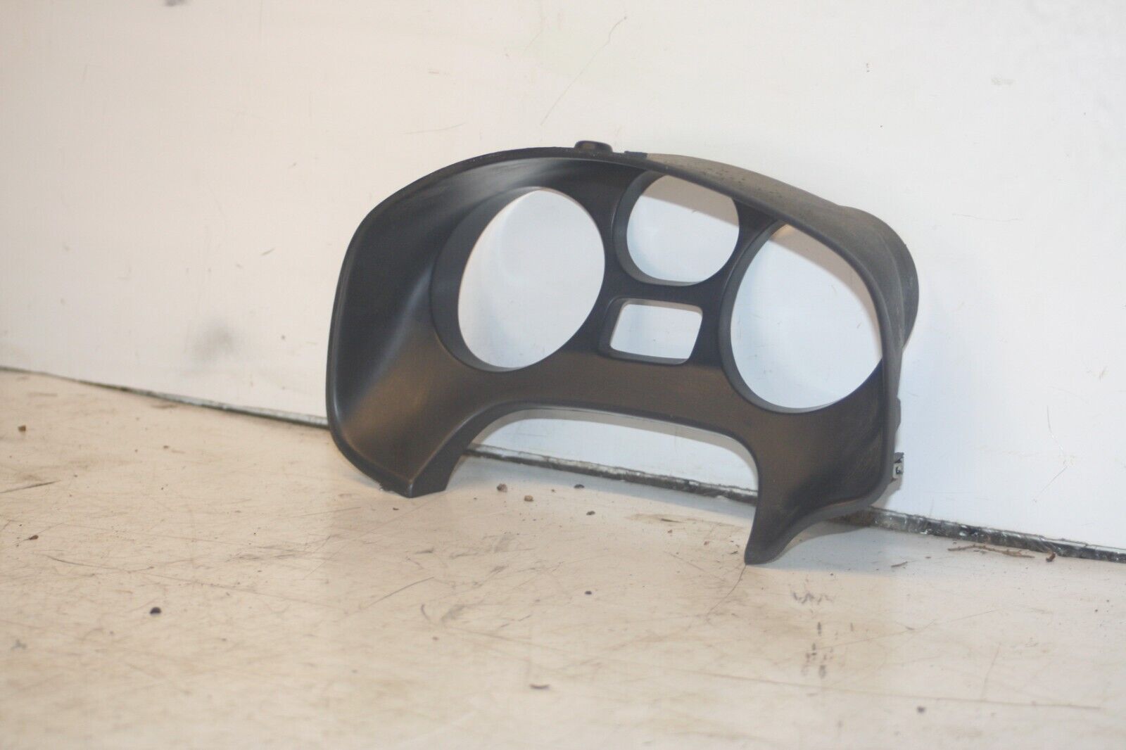 (98) TOYOTA RAV 4 MK1. SPEEDO SPEEDOMETER SURROUND TRIM - Image 5