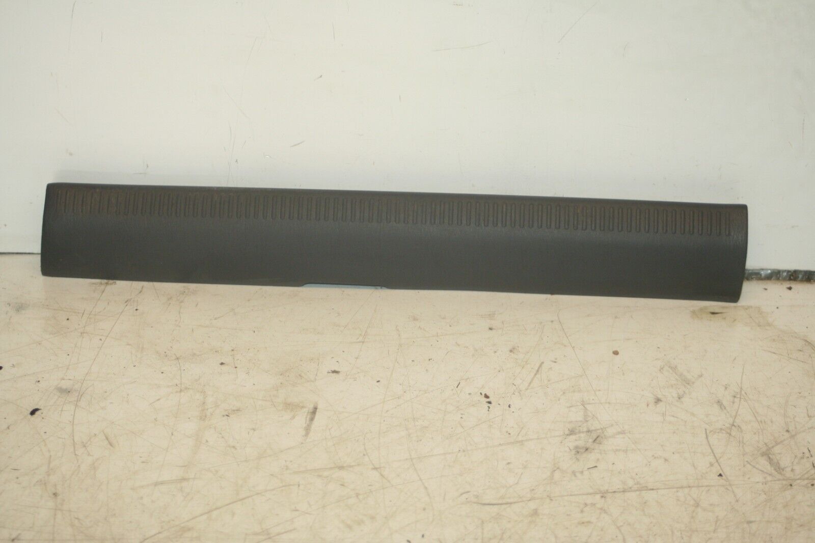 (98) TOYOTA RAV 4 MK1. SILL TRIM