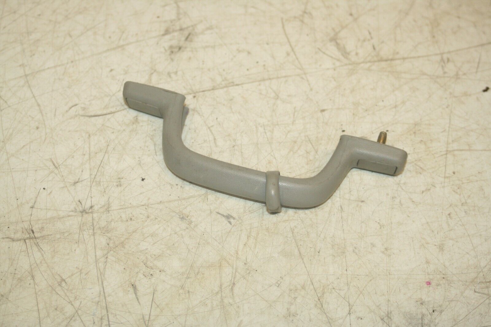 (98) TOYOTA RAV 4 MK1. PASSENGER SIDE REAR GRAB HANDLE - Image 2