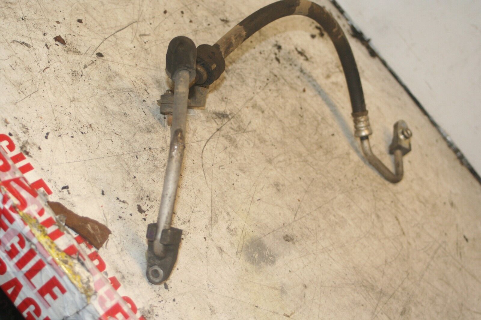 2004 LEXUS IS200. AIR CON PIPE - Image 2