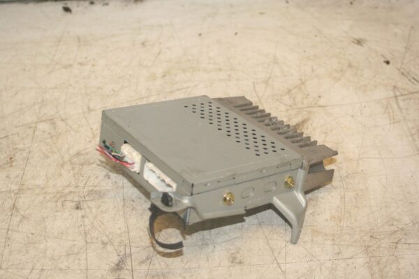 2004 LEXUS IS200. 86280-53040 AUDIO AMPLIFIER