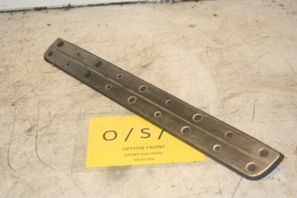 2004 LEXUS IS200. DRIVER SIDE FRONT FLOOR KICK TRIM - Image 2