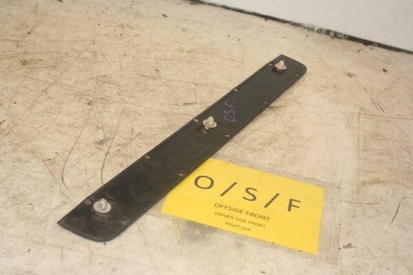 2004 LEXUS IS200. DRIVER SIDE FRONT FLOOR KICK TRIM - Image 3