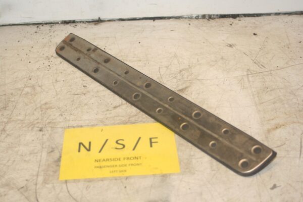 2004 LEXUS IS200. PASSENGER SIDE FRONT FLOOR KICK TRIM