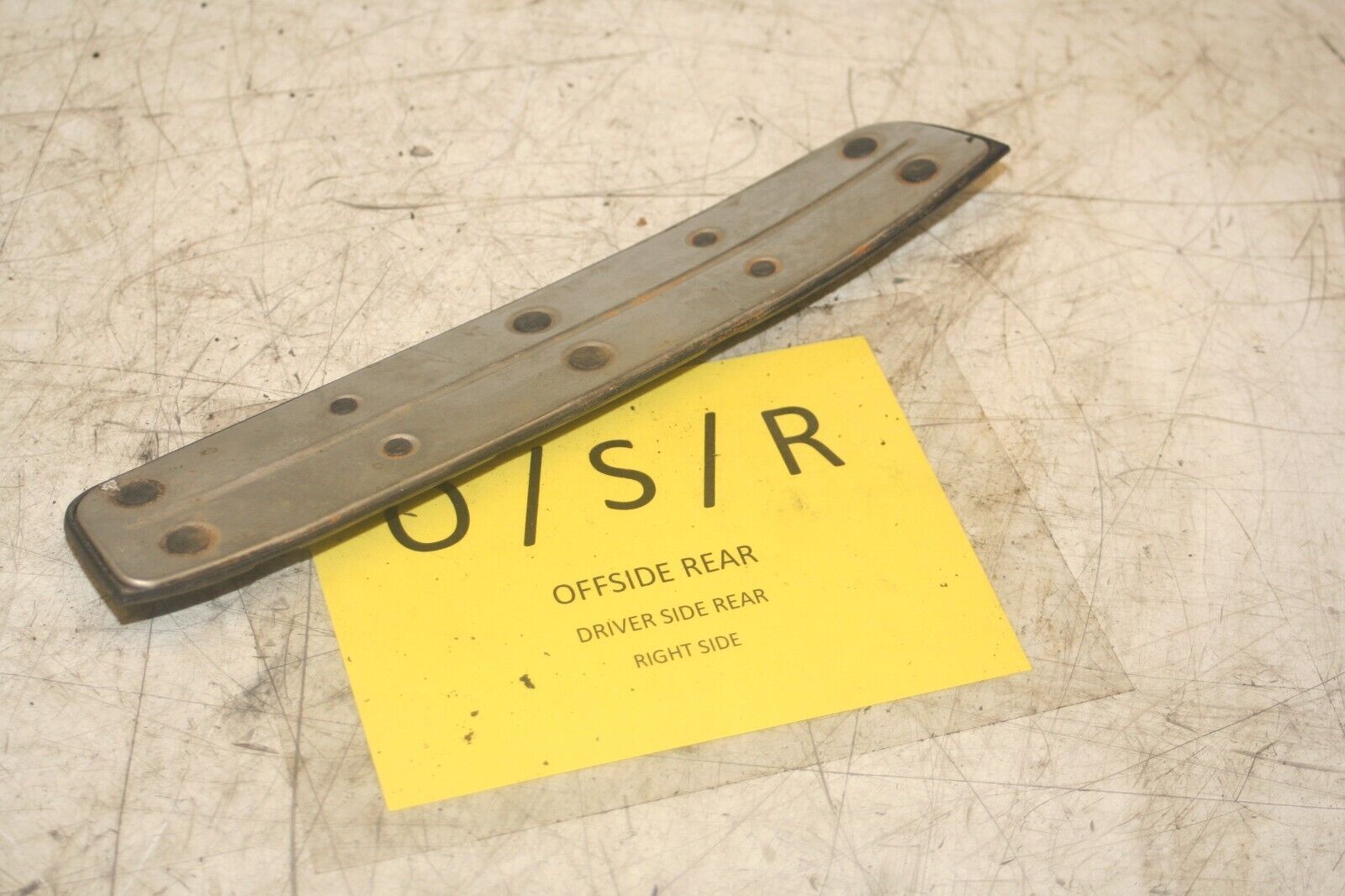 2004 LEXUS IS200. DRIVER SIDE REAR FLOOR KICK TRIM
