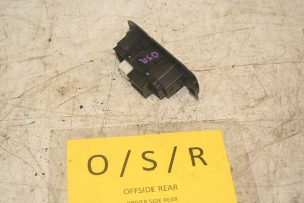 2004 LEXUS IS200. DRIVER SIDE REAR WINDOW SWITCH - Image 2