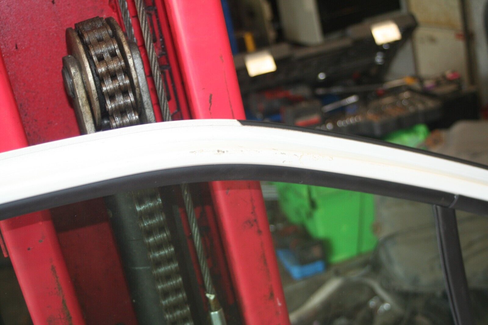 2010 CITROEN DS3. DRIVER SIDE DOOR CARD - Image 4