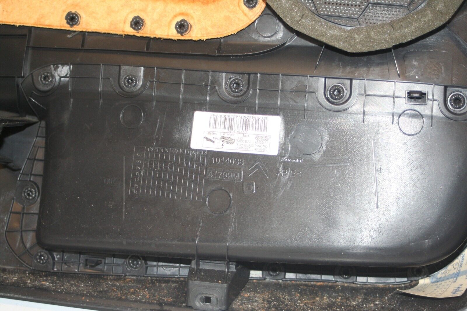 2010 CITROEN DS3. DRIVER SIDE DOOR CARD - Image 17