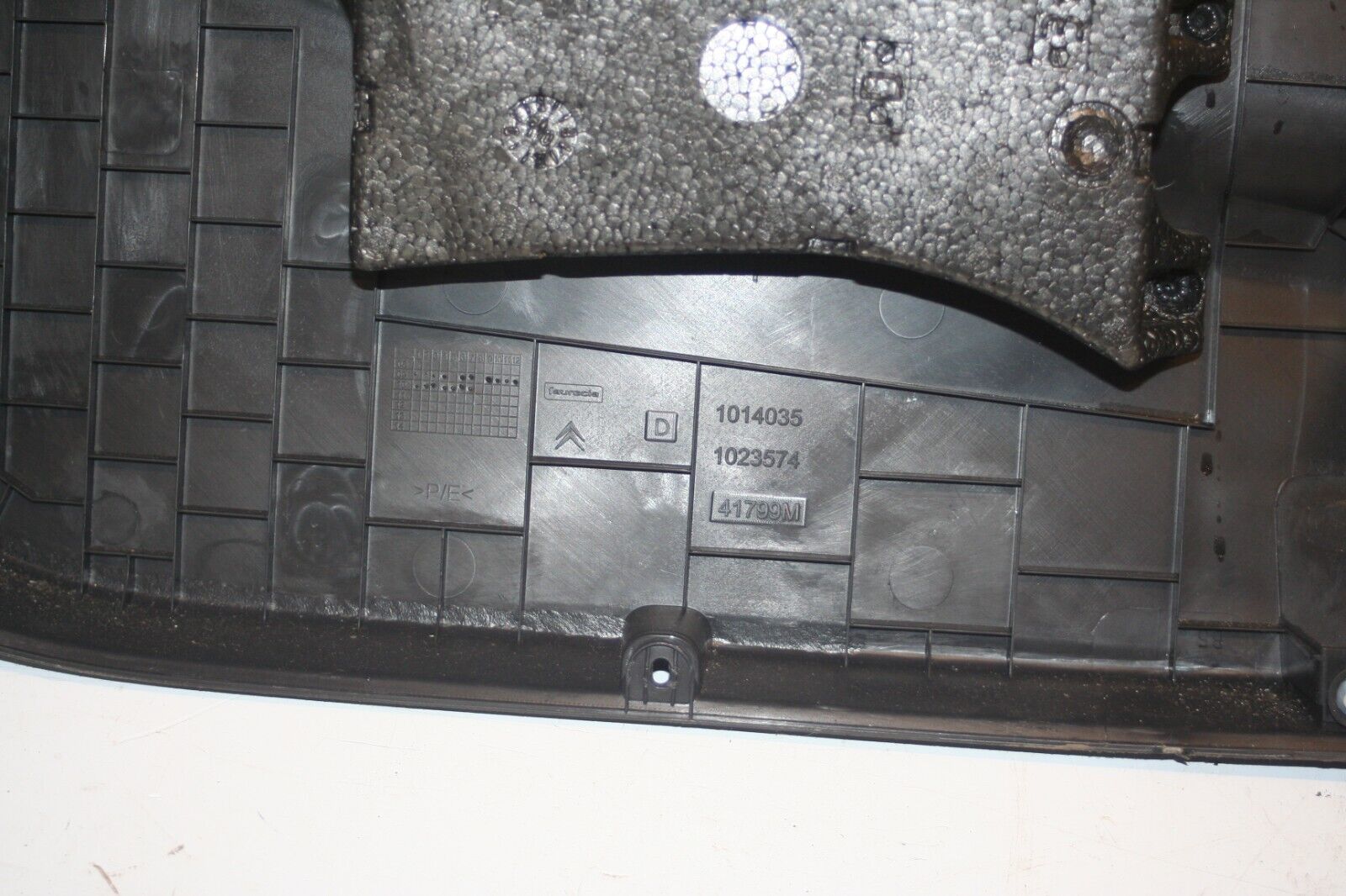 2010 CITROEN DS3. DRIVER SIDE DOOR CARD - Image 19