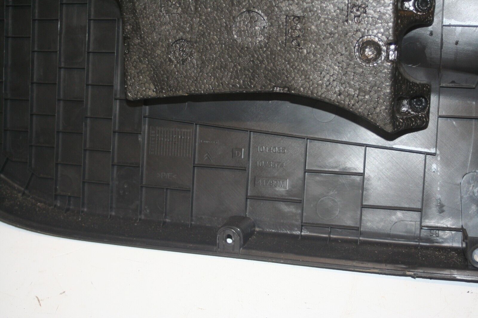 2010 CITROEN DS3. DRIVER SIDE DOOR CARD - Image 20