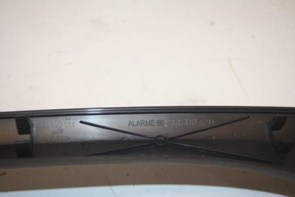 2010 CITROEN DS3. DRIVER SIDE A PILLAR TRIM - Image 7