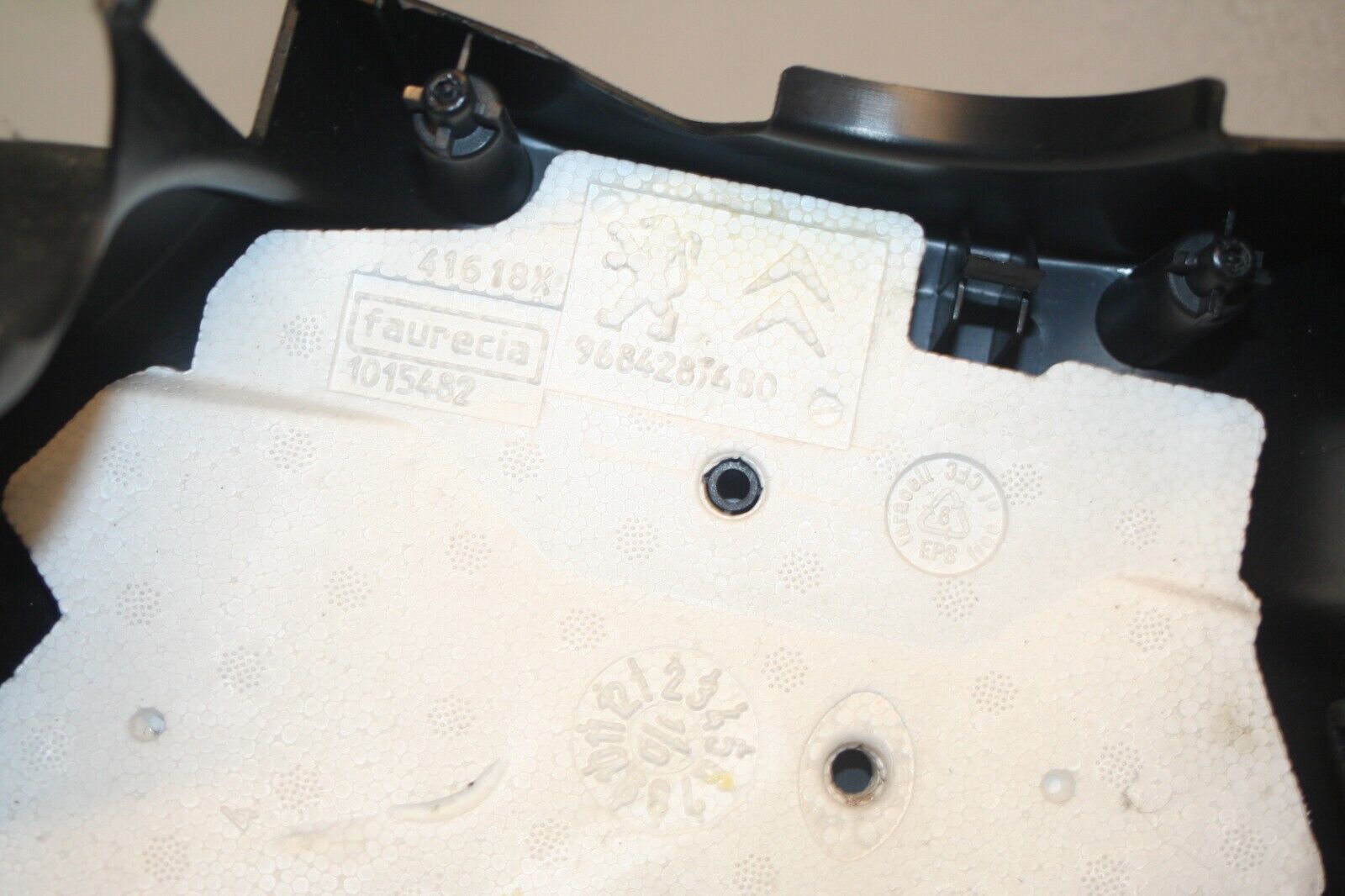 2010 CITROEN DS3. STEERING COWLING TRIM LOWER - Image 8