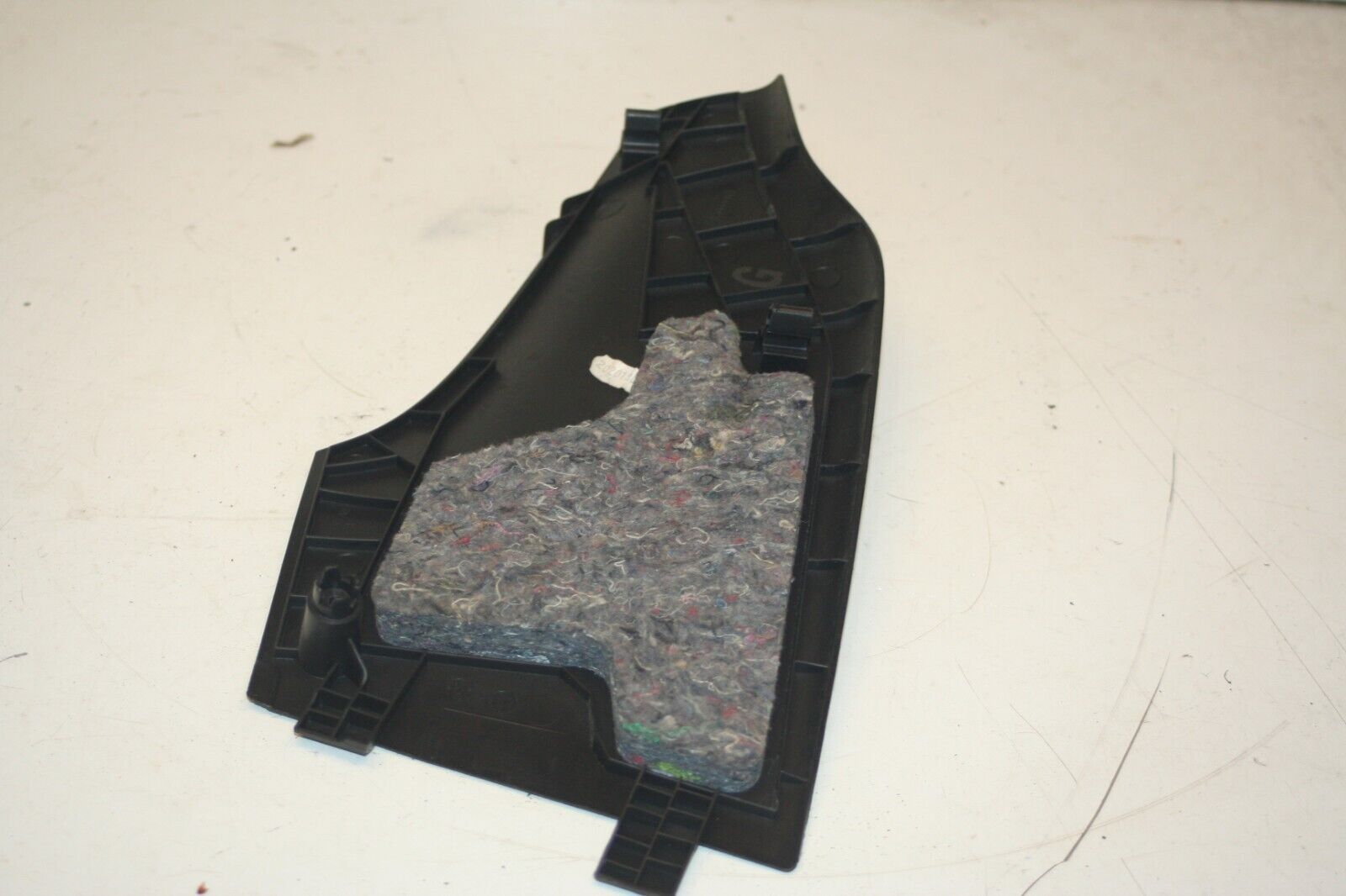 2010 CITROEN DS3. CENTRE CONSOLE SIDE PANEL TRIM - Image 5