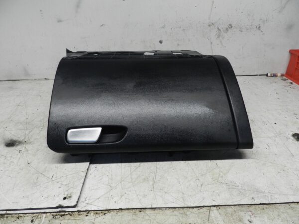 2014 AUDI S4 QUATRO A4 B8. GLOVE BOX 8KK2857035B