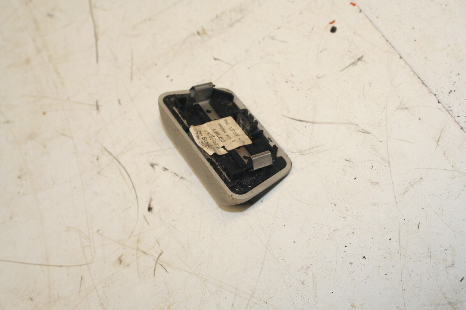 2001 LAND ROVER DISCOVERY 2 TD5. ROOF INTERIOR SENSOR YWC 107000LUM - Image 2