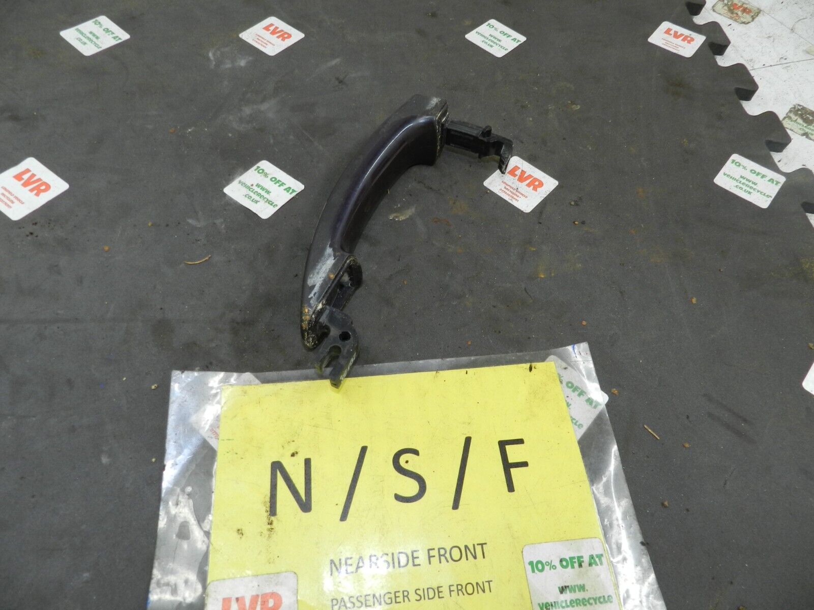 2008 FORD FOCUS CC CONVERTIBLE. PASSENGER SIDE DOOR HANDLE EXTERNAL PURPLE - Image 2