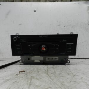 2014 AUDI S4 QUATRO A4 B8. CD RADIO 8T2035186P