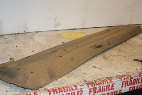 2004 LEXUS IS200. CAR UNDER TRAY DRIVER SIDE - Image 3