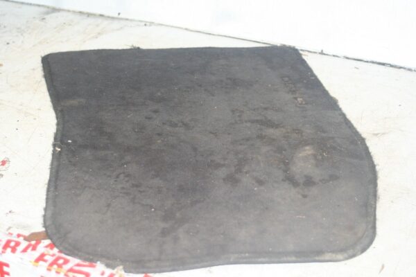 2004 LEXUS IS200. FLOOR MAT