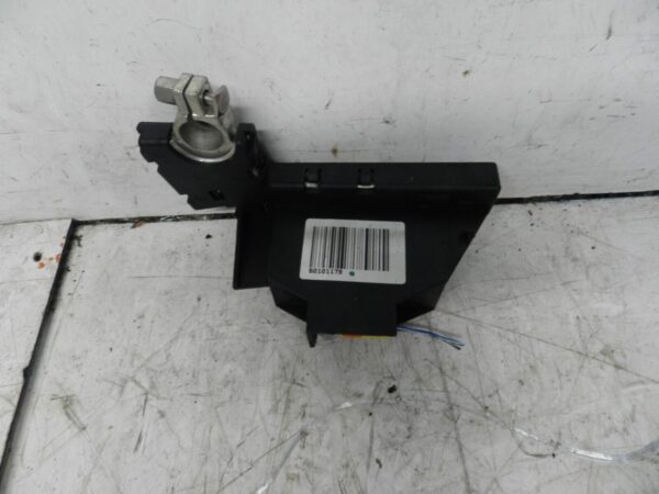 2014 AUDI S4 QUATRO A4 B8. POSITIVE BATTERY TERMINAL DISTRIBUTION