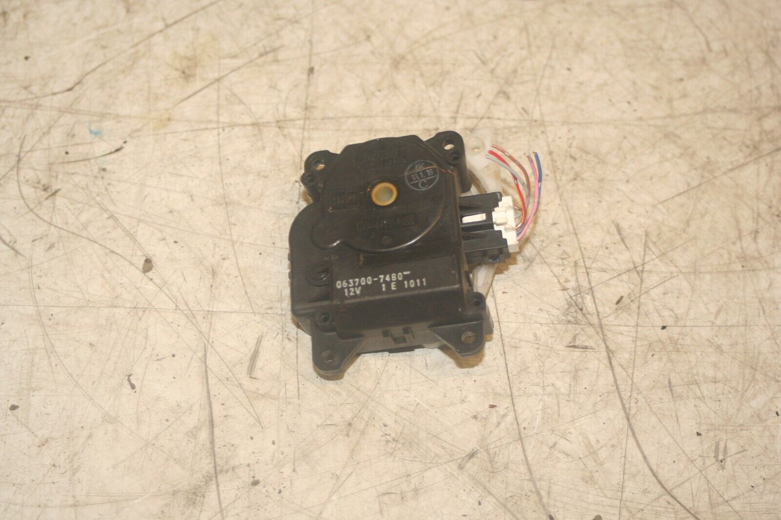 2004 LEXUS IS200. HEATER CONTROL MOTOR FLAP ACTUATOR