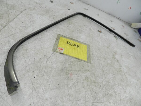 (141) MERCEDES E CLASS SALOON W210. REAR WIND SCREEN TRIM CHROME SET