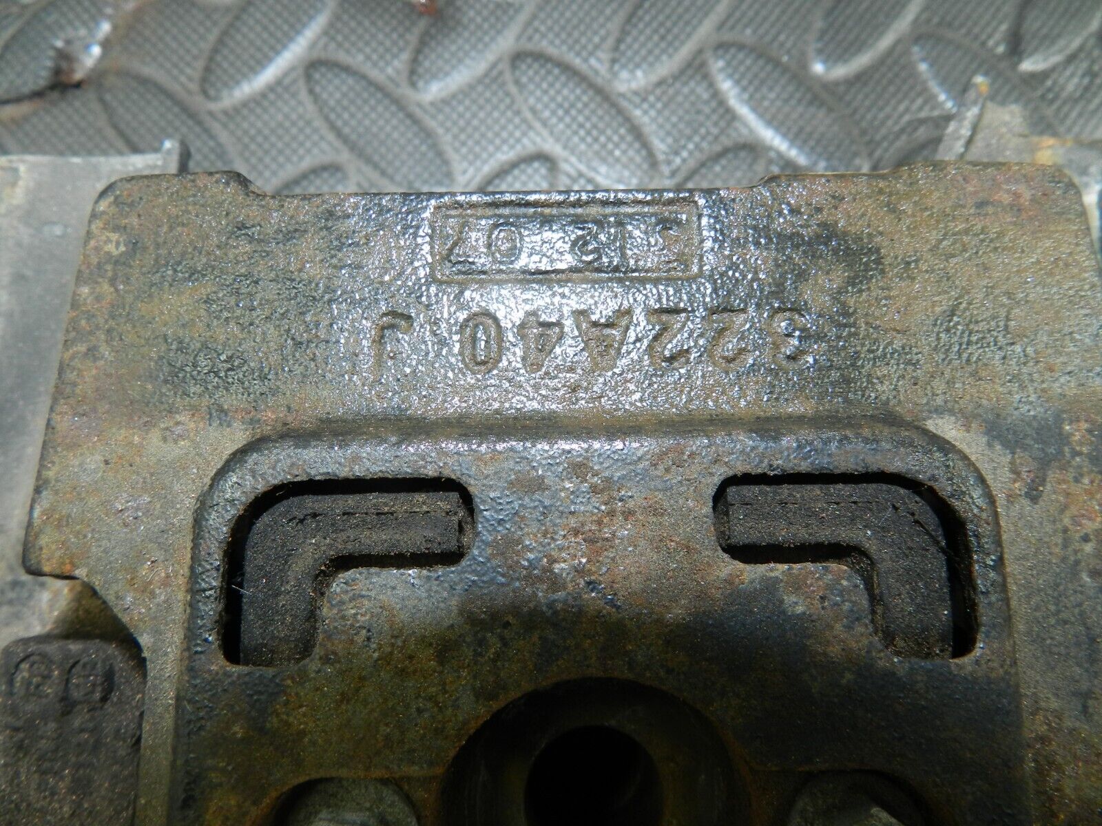 151. 2008 FORD FOCUS MK2 TITANIUM. GEAR BOX MOUNT - Image 4