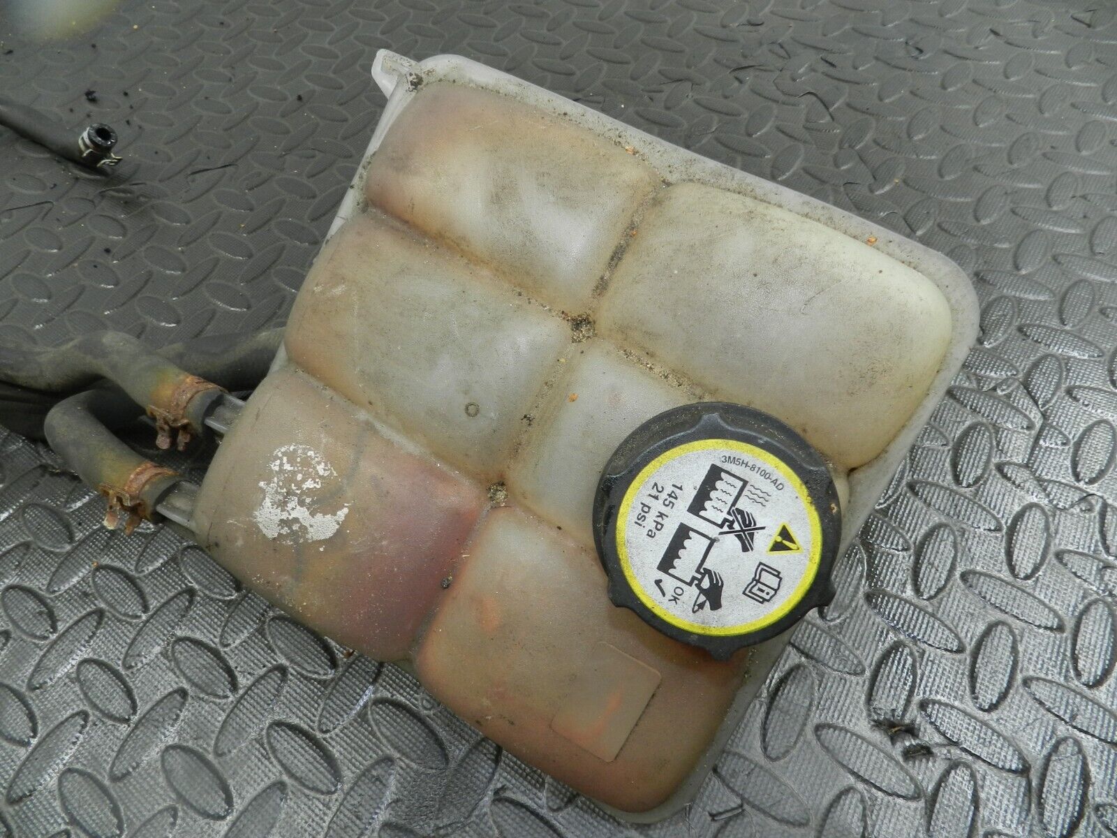 151. 2008 FORD FOCUS MK2 TITANIUM. COOLANT EXPANSION BOTTLE - Image 2