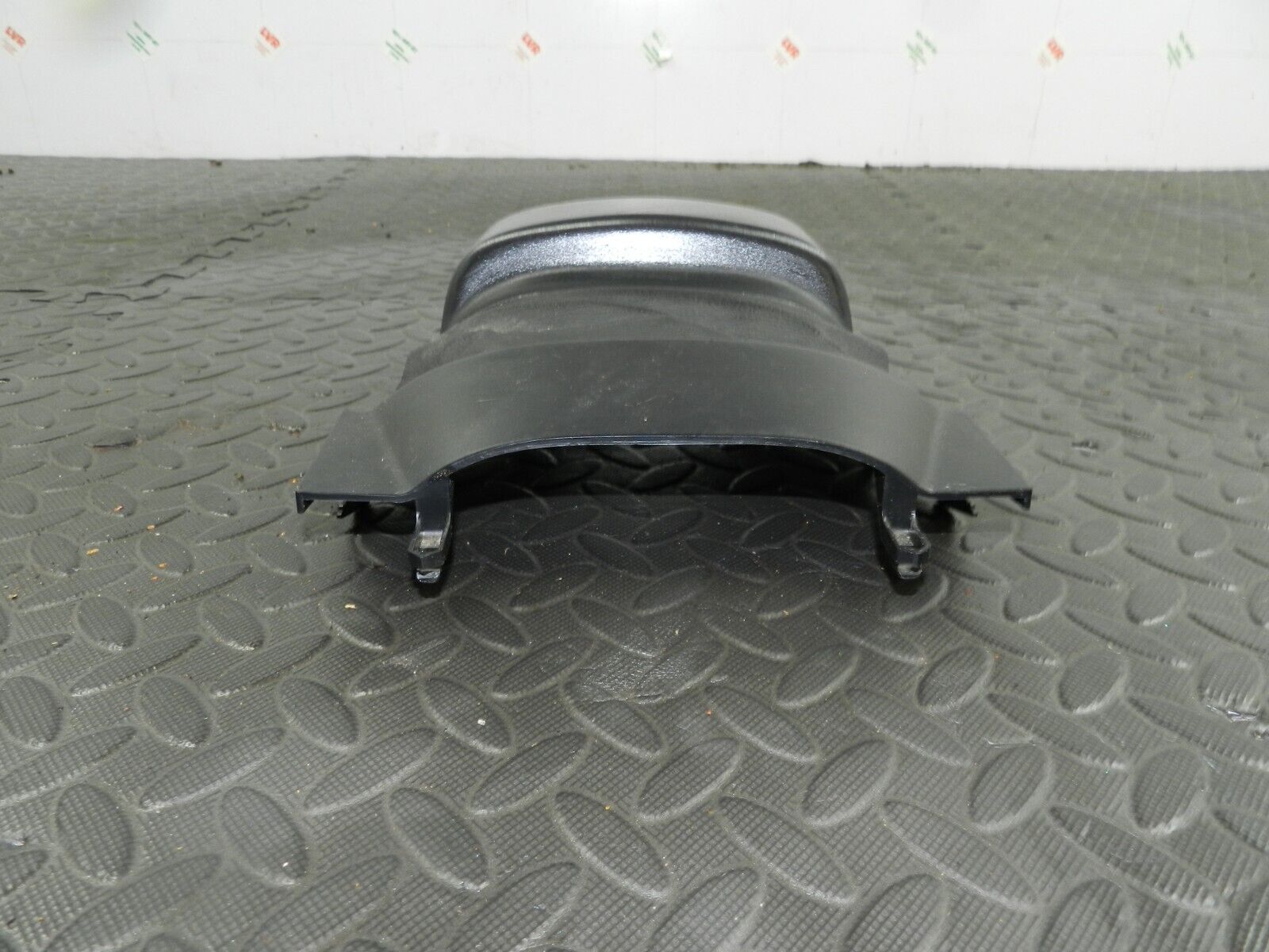 151. 2008 FORD FOCUS MK2 TITANIUM. STEERING COWLING UPPER