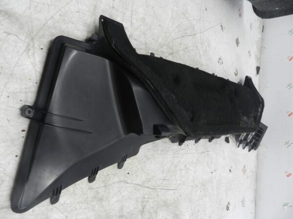 (141) MERCEDES E CLASS SALOON W210. BONNET SCUTTLE PANEL VENT