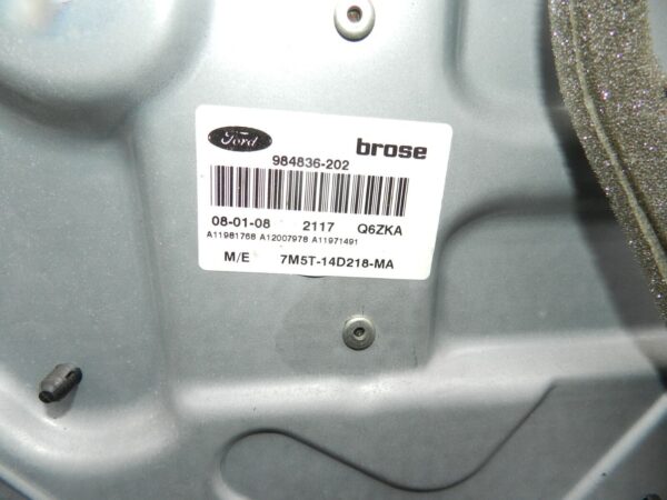 151. 2008 FORD FOCUS MK2 TITANIUM. PASSENGER SIDE REAR DOOR IN SILVER RUSTED - Image 5