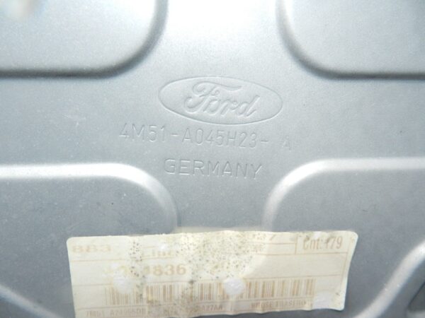 151. 2008 FORD FOCUS MK2 TITANIUM. PASSENGER SIDE REAR DOOR IN SILVER RUSTED - Image 6