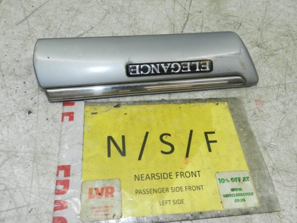 (141) MERCEDES E CLASS SALOON W210. PASSENGER SIDE FRONT DOOR WING EXTERNAL TRIM - Image 2