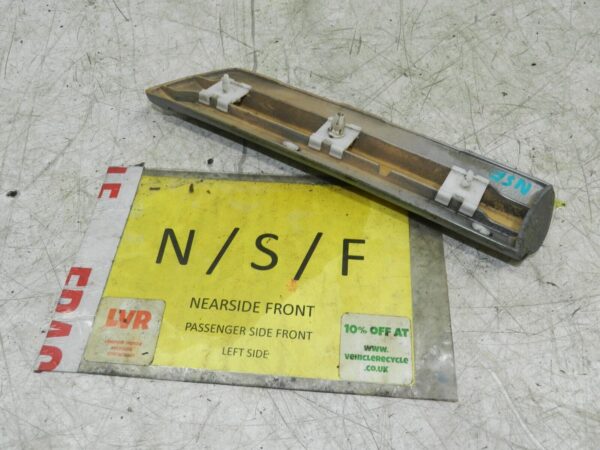 (141) MERCEDES E CLASS SALOON W210. PASSENGER SIDE FRONT DOOR WING EXTERNAL TRIM - Image 3