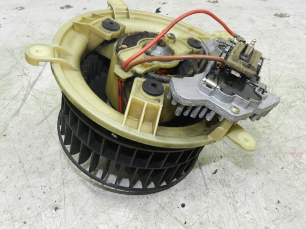 (141) MERCEDES E CLASS SALOON W210. HEATER BLOWER FAN MOTOR - Image 2